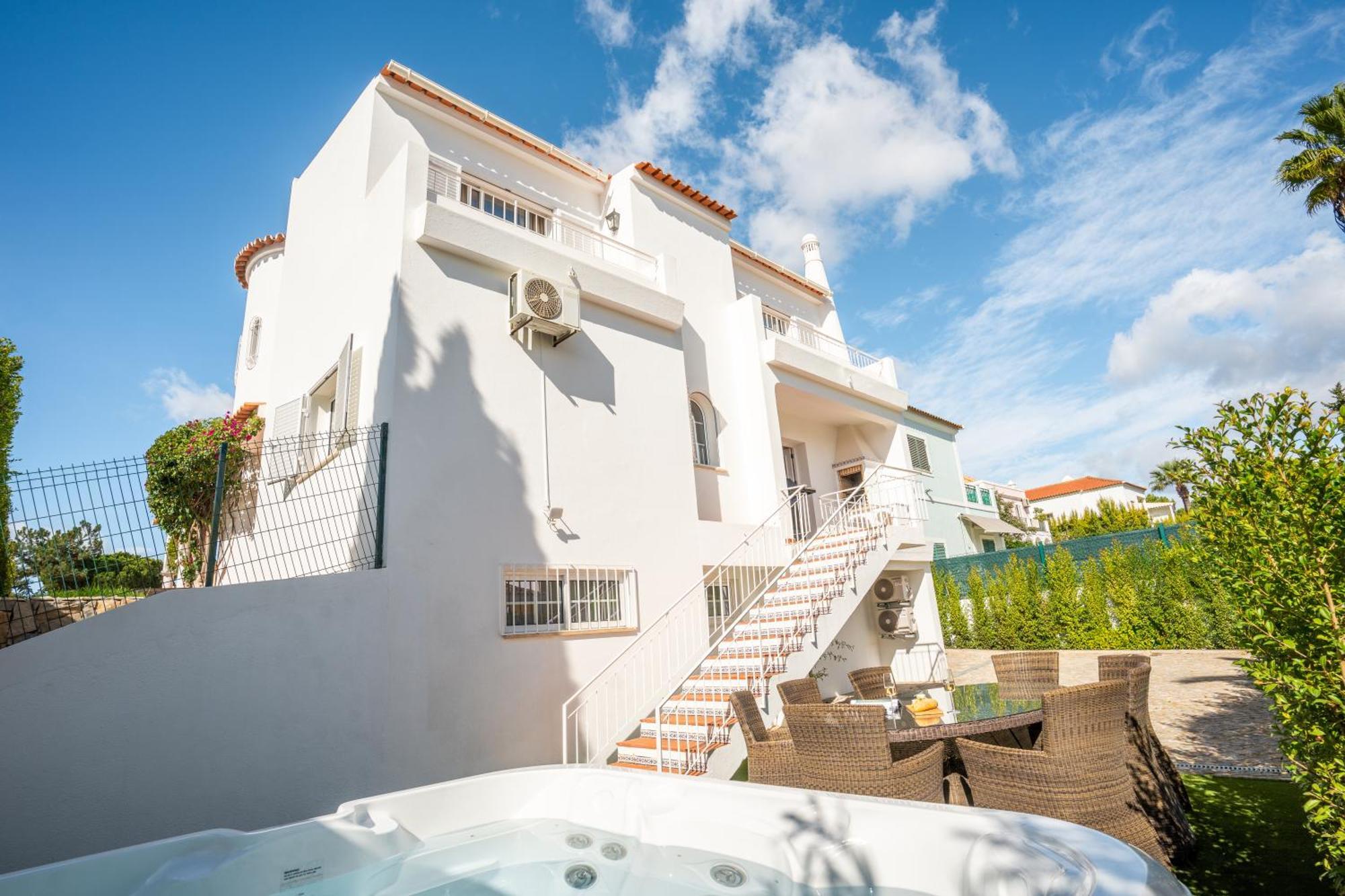 Luxurious - Pool, Hot Tub, Cinema And Golf