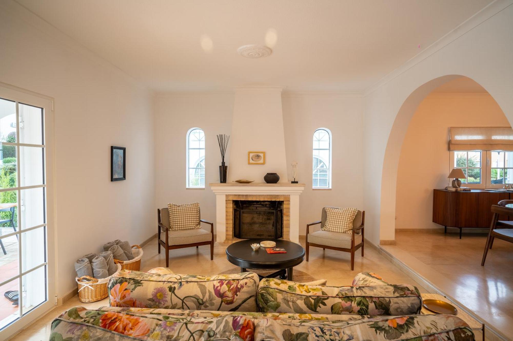 Luxurious - Pool, Hot Tub, Cinema And Golf Villa